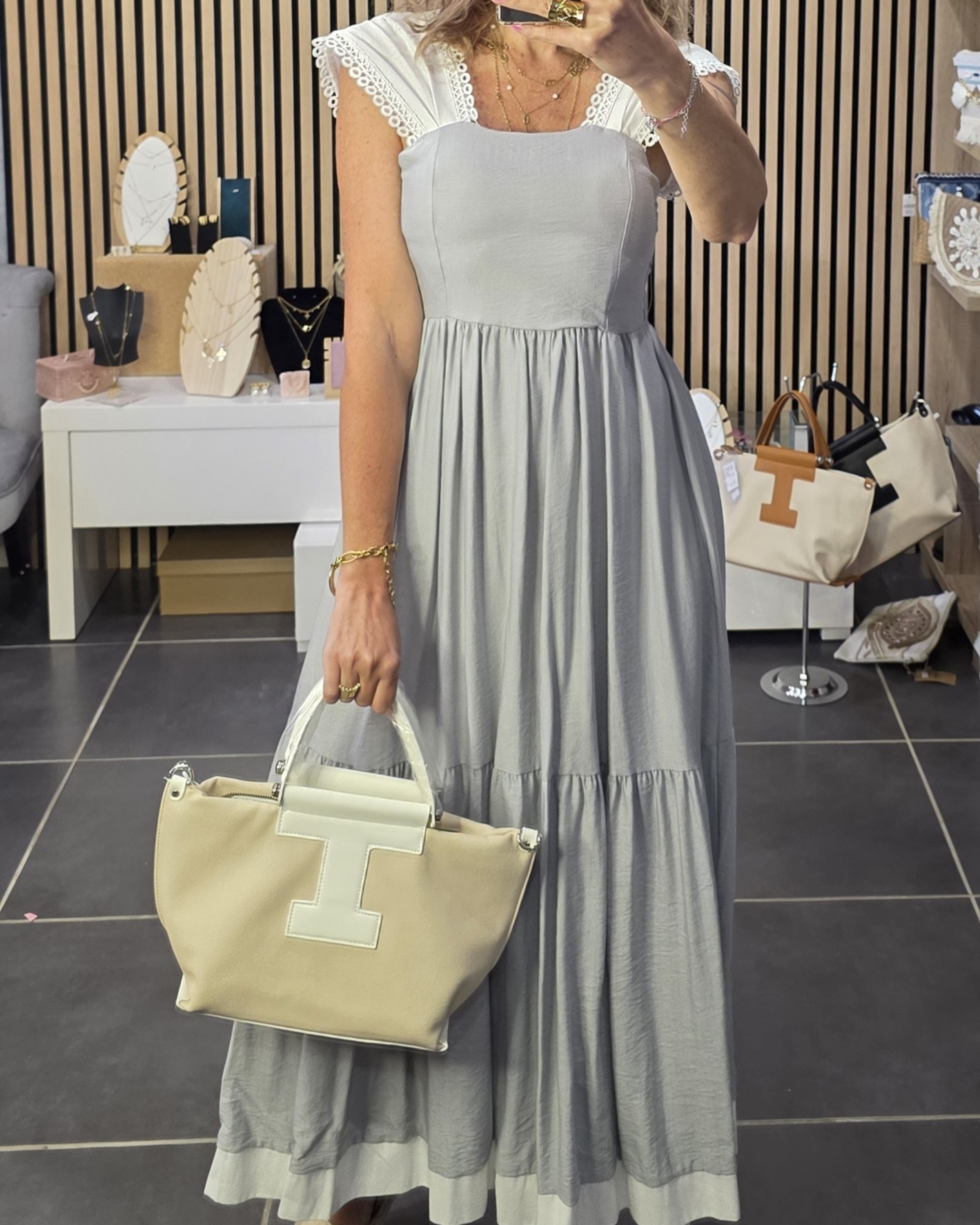 Robe Haily